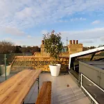 Spectacular 2 Bed Scandi Style Penthouse With Terrace