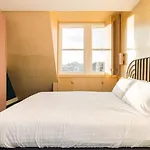 Spectacular 2 Bed Scandi Style Penthouse With Terrace