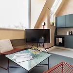 Spectacular 2 Bed Scandi Style Penthouse With Terrace