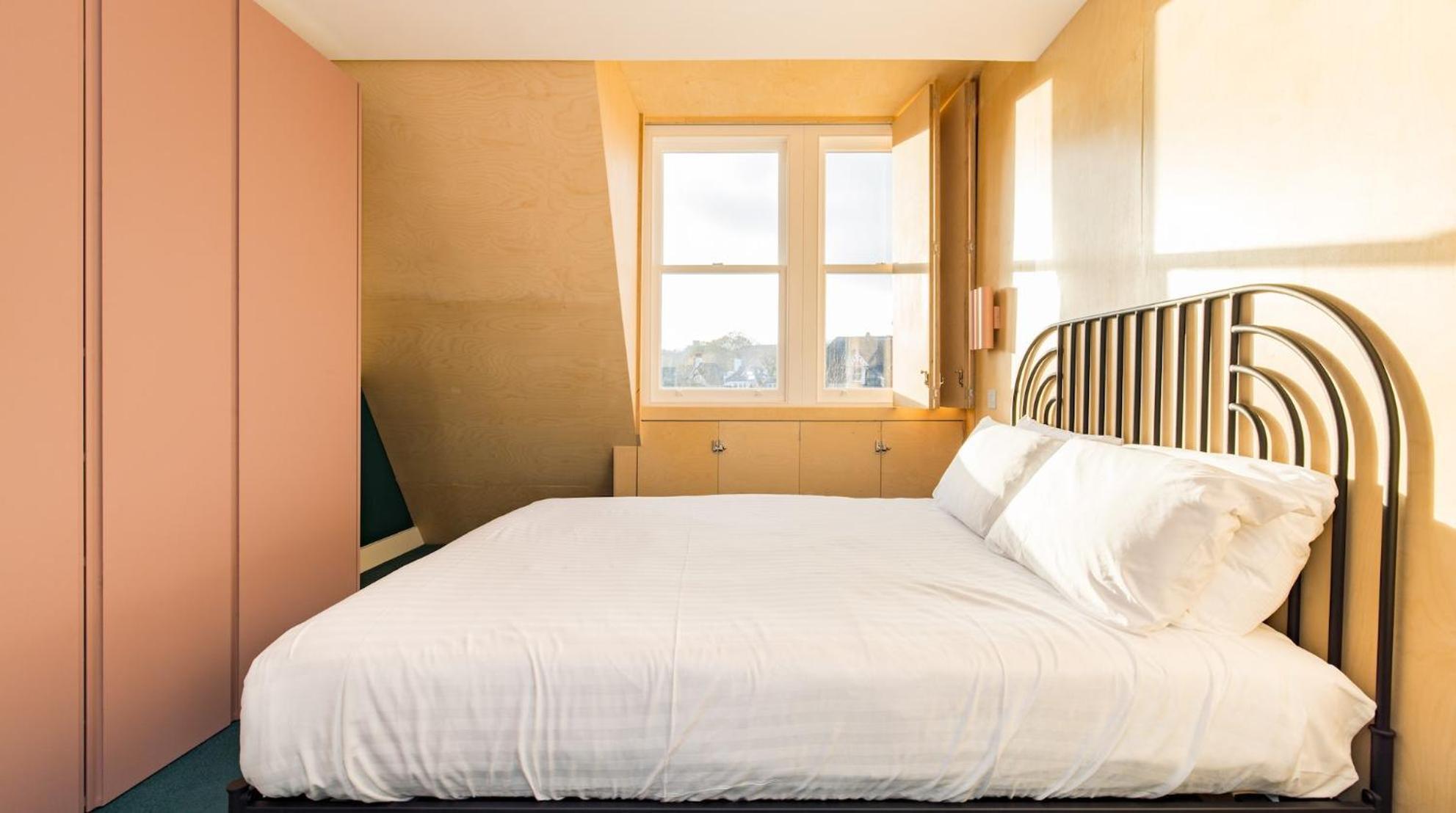 Spectacular 2 Bed Scandi Style Penthouse With Terrace Londra